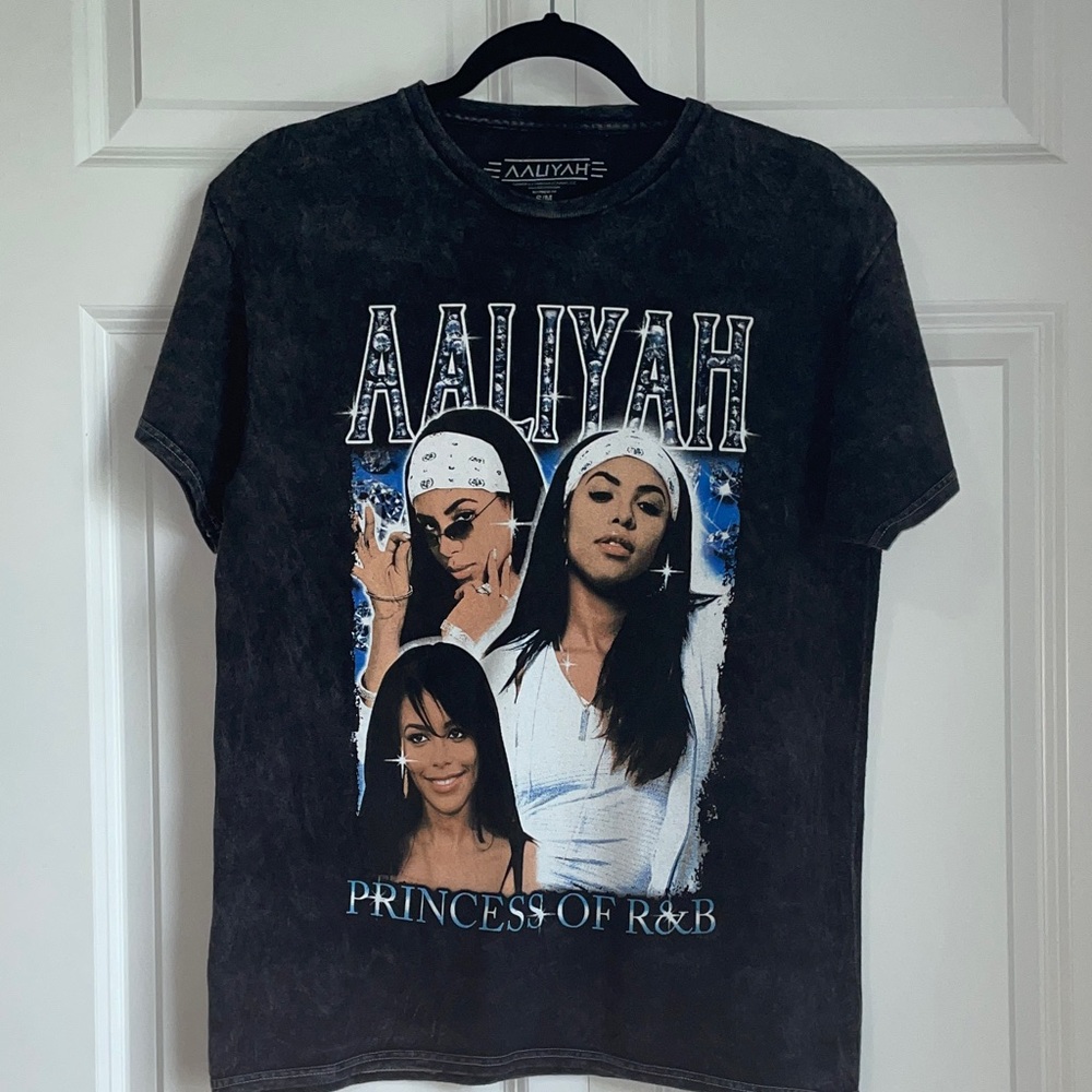 Aaliyah Black Graphic T-Shirt